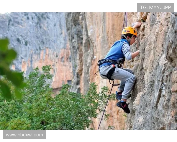 成都攀岩队在极限运动会上展现速度与技巧的精彩表现点评 成都攀岩队在极限运动会上展现速度与技巧的精彩表现点评