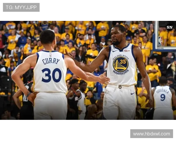 杜兰特与巴特勒的巅峰对决谁将成为NBA赛场上的绝对王者 杜兰特与巴特勒的巅峰对决谁将成为NBA赛场上的绝对王者